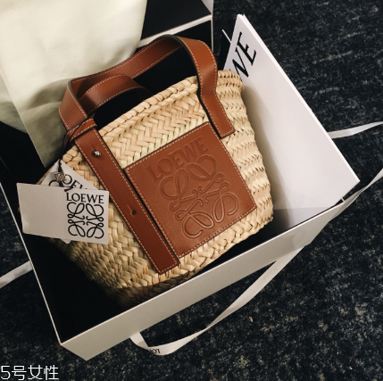 loewe是奢侈品嗎？西班牙百年奢華品牌