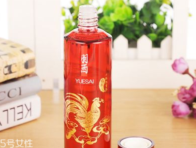 國產(chǎn)化妝水哪個(gè)牌子好 護(hù)膚過程必備單品