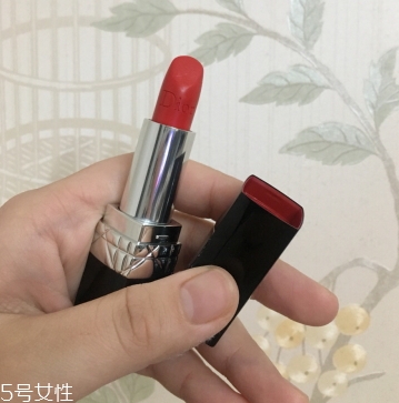 迪奧口紅844適合什么膚色？顯白嗎？