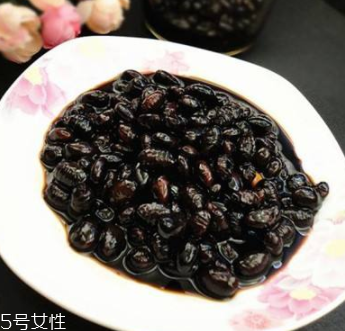 黑豆泡醋用什么醋最好？不要用白醋