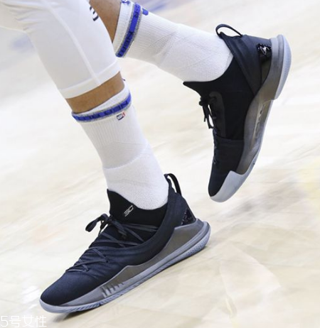 under armour curry 5庫里五代戰(zhàn)靴多少錢？