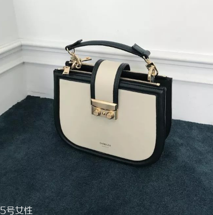 saddler seoul是什么牌子？終于不用撞包了