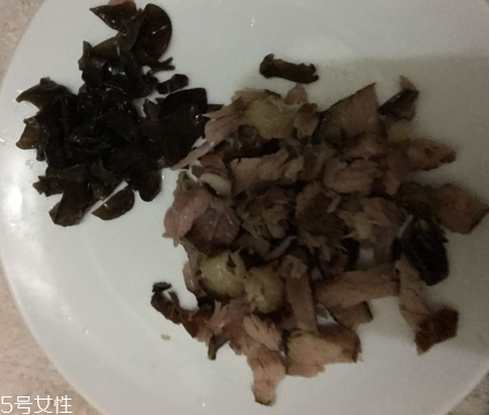 煙熏臘肉怎么保存？通風處保存