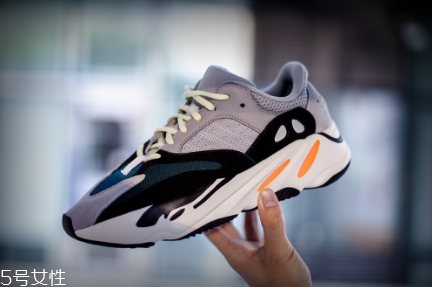 yeezy 700開(kāi)箱測(cè)評(píng) yeezy 700上腳腳感怎么樣