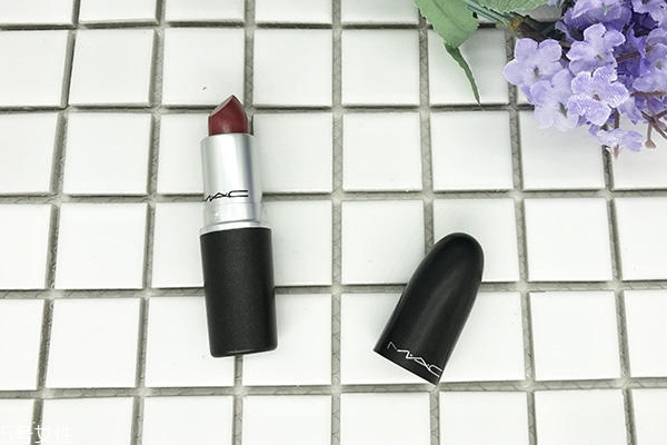 mac brick o la口紅日常嗎？mac brick o la上嘴圖