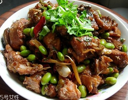 青魚禁忌食材 青魚不能和什么一起吃？