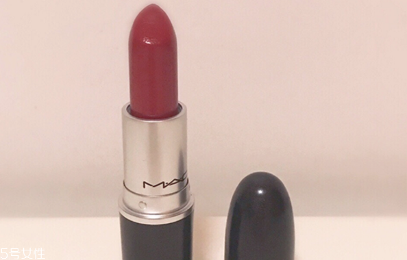 mac ladybug和迪奧999哪個(gè)好 mac ladybug試色