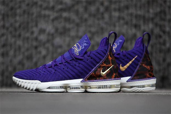 nike lebron16詹姆斯16真假對(duì)比 假貨一眼認(rèn)出