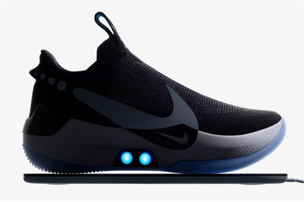 nike adapt bb怎么充電 智能無線充電