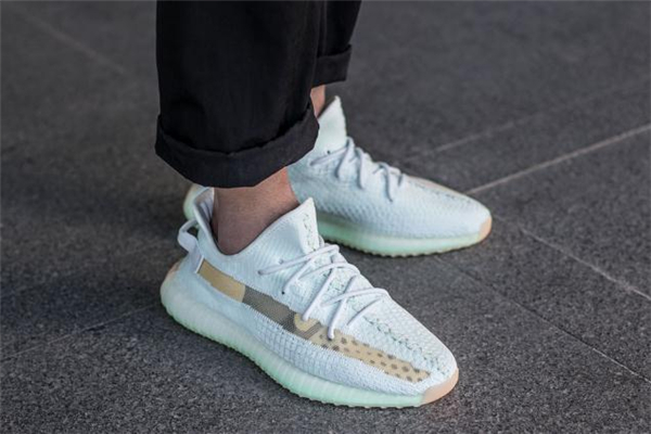 yeezy 350 v2 hyperspace測評 上腳效果驚人