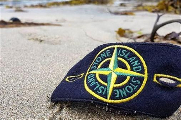 stone island袖標在哪邊 stone island袖標真假鑒定