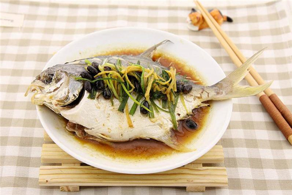 白鯧魚(yú)蒸多久能熟 清蒸白鯧魚(yú)做法