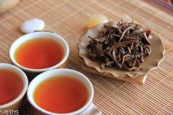 喝熟普洱茶有什么好處 普洱茶生與熟的區(qū)別