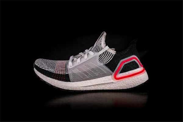 阿迪達(dá)斯ub19測評(píng) ultraboost19腳感怎么樣