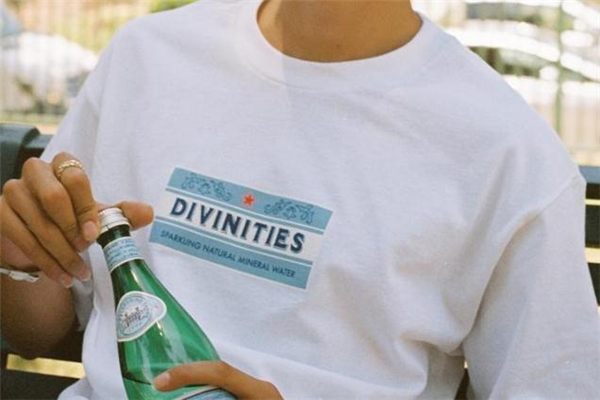 divinities是什么牌子 洛杉磯街頭潮牌