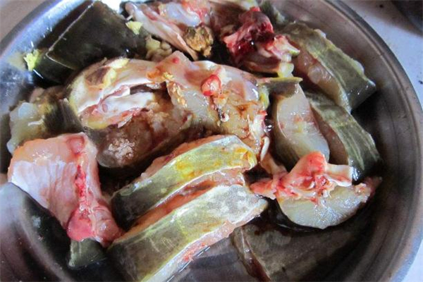 鯰魚(yú)不能和什么一起吃 鯰魚(yú)和什么相克