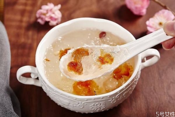 產(chǎn)后可以吃燕窩嗎 產(chǎn)后吃燕窩有什么注意