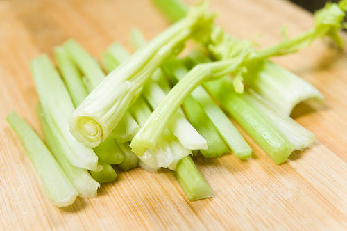 芹菜是感光食物嗎 芹菜為什么是感光食物