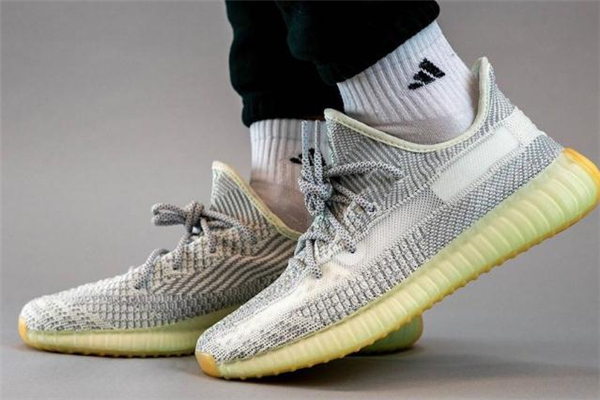 yeezy350灰天使真假對(duì)比 椰子350灰天使真假鑒定