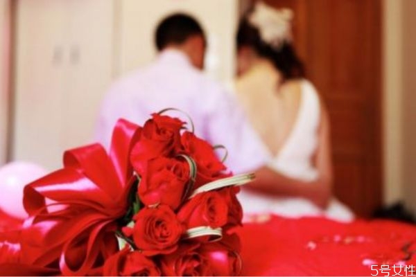 男人什么情況下想結(jié)婚 男人很想娶你的表現(xiàn)