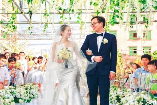 一般領證后多久辦婚禮 結婚的三大必要條件