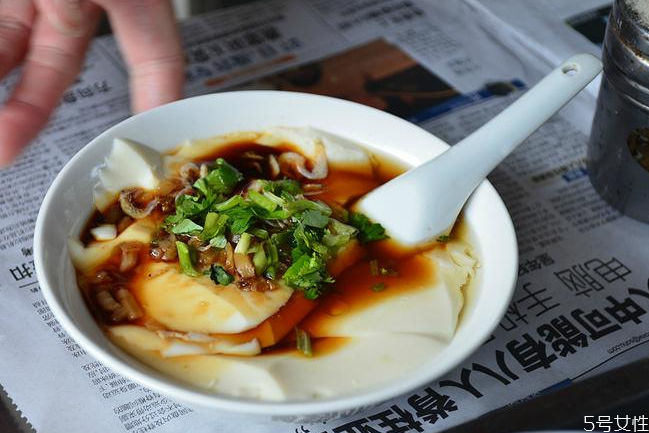 豆花是豆腐腦嗎 豆花和豆腐腦的區(qū)別