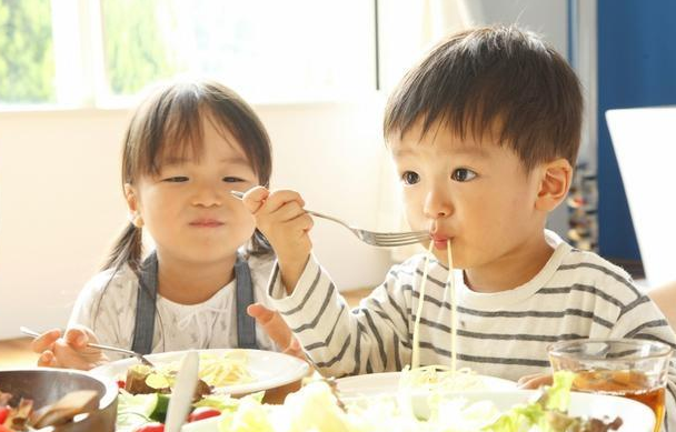 小孩積食吃什么水果好 有哪些方法可以緩解呢