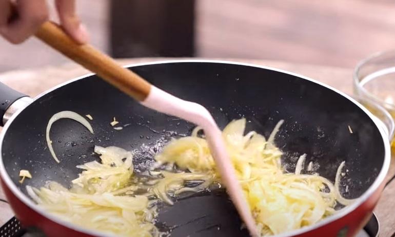 馬鈴薯蛋餅披薩怎么做 酥脆牽絲10分鐘上桌