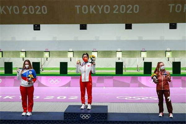 東京奧運(yùn)第一首國(guó)歌是中國(guó)的 楊倩是生活照甜美的00后清華學(xué)霸