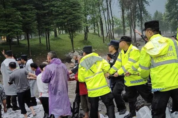 陜西罕見暴雨人員零傷亡 暴雨時能開空調(diào)嗎