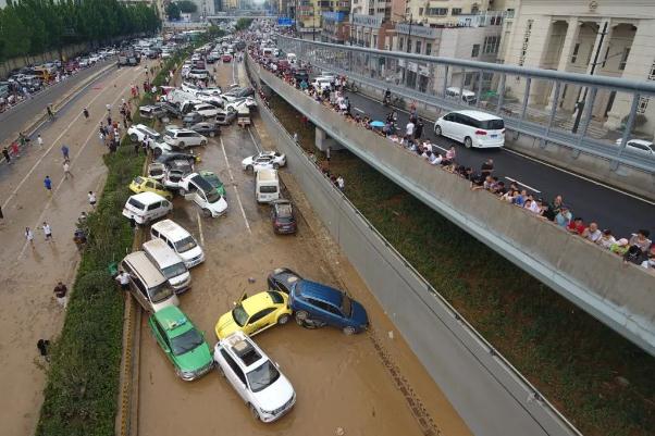 被鄭州暴雨淹沒的車后來都怎樣了 暴雨來臨要注意什么