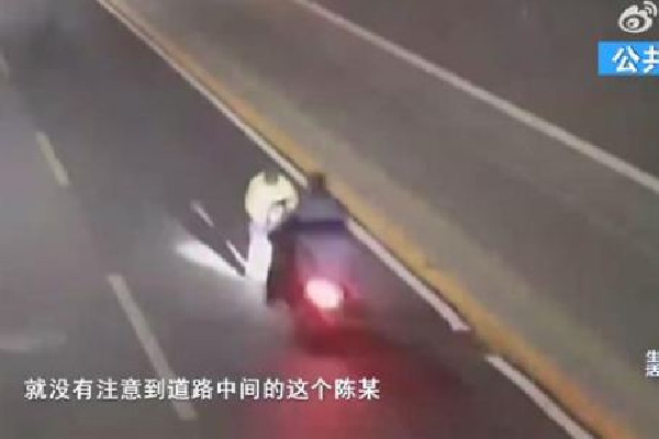 母親給兒子送餃子途中被撞身亡 餃子餡怎么調才好吃